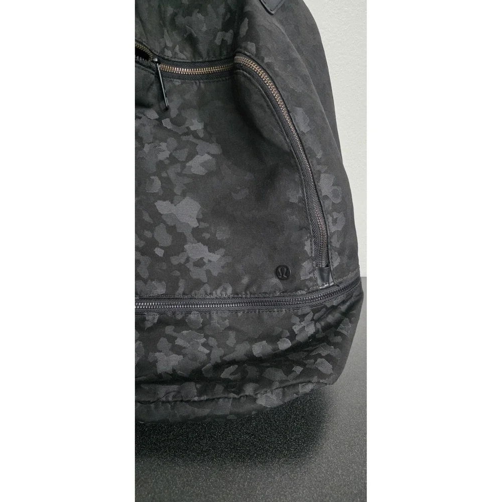 Lululemon Black Camouflage Backpack Medium‎ Polyester Travel School Camo Zip EUC